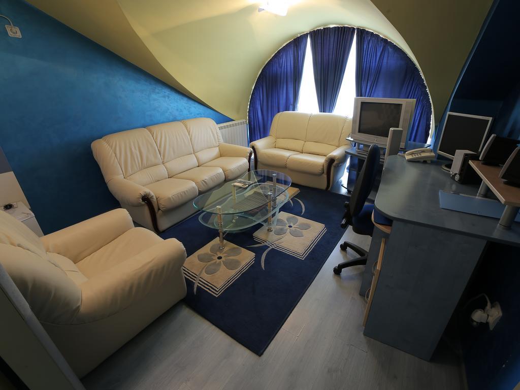 Hotel Zeneva Kragujevac Quarto foto